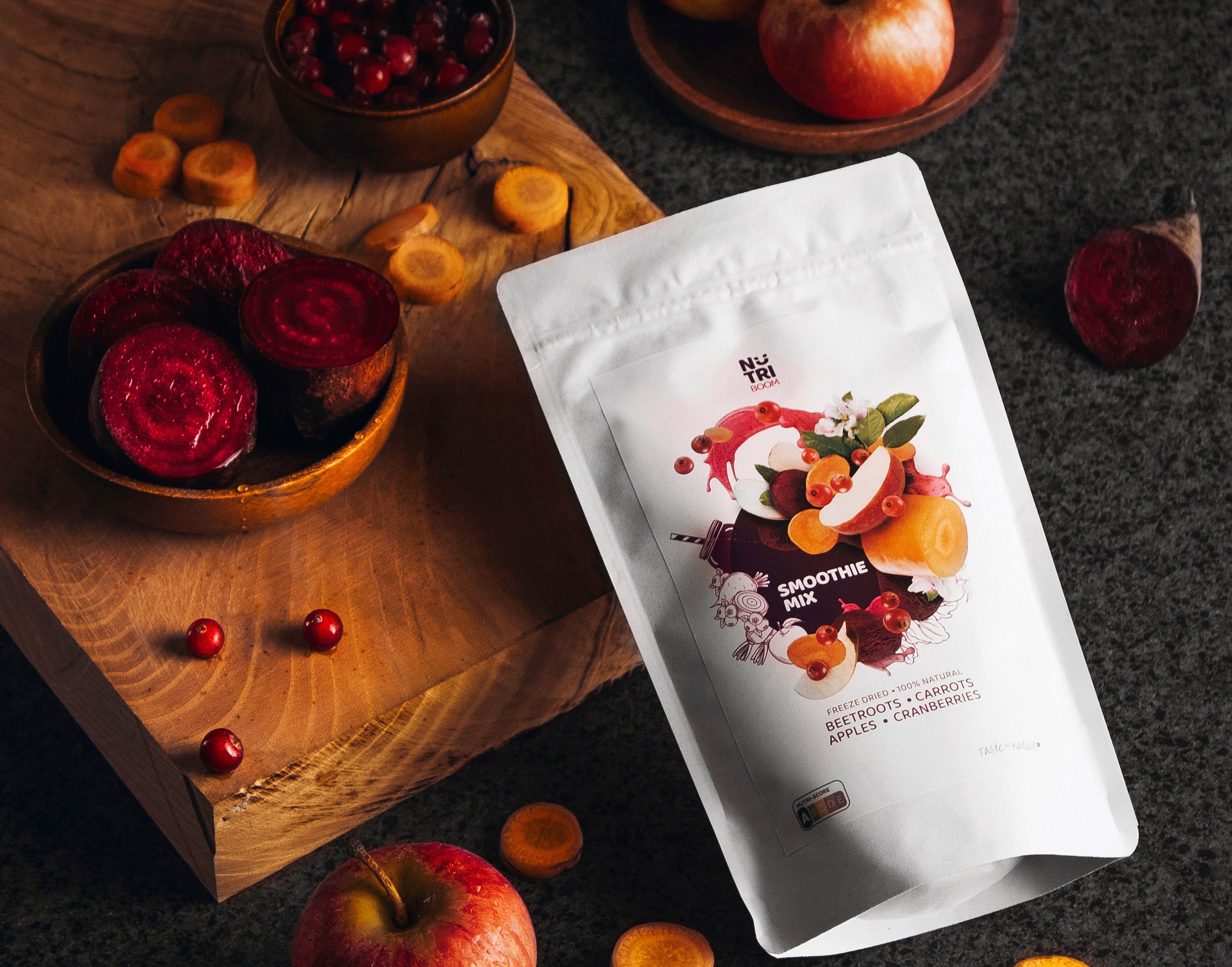 Freeze dried Smoothie Mix Dark Pink with milk