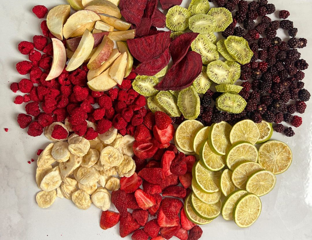 freeze-dried-eat-the-rainbow-snakcs-superfood-colourful-bold-nutriboom-fruits-berries-veggies