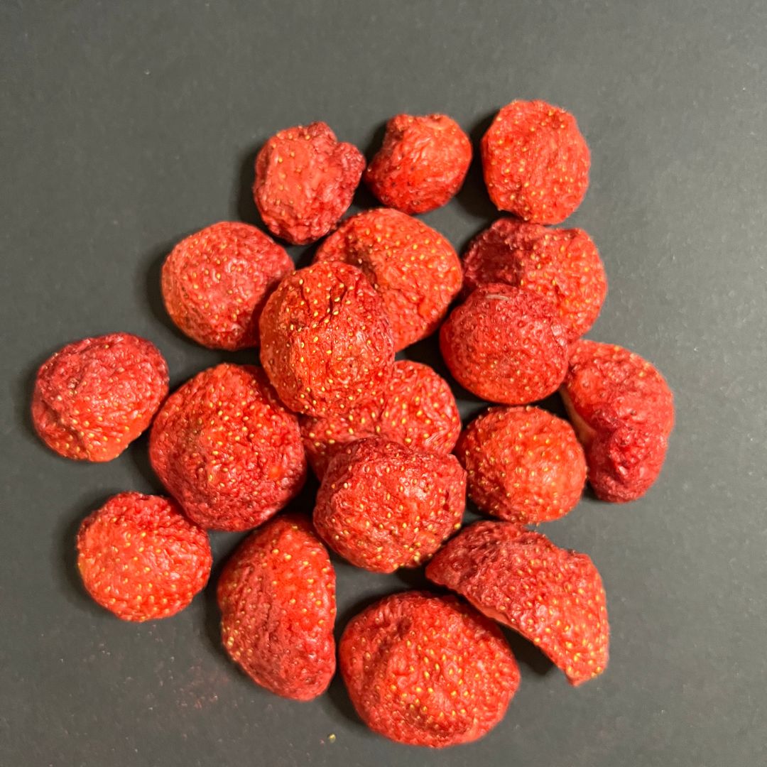 freeze dried strawberries, freeze dried berries, healthy snacks, liofilizētas zemenes, sublimētas zemenes, liofilizētas ogas, sublimētas ogas, veselīgas uzkodas