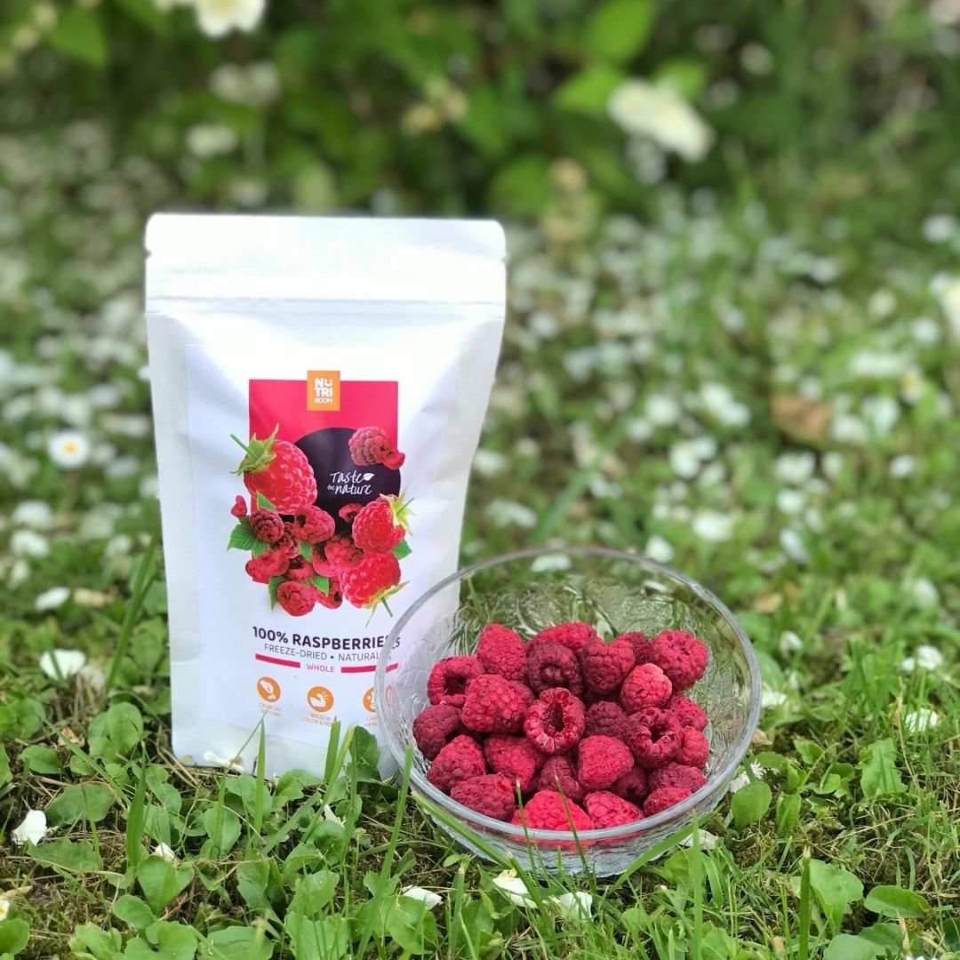 raspberries-freeze-dried-nutriboom-healthy-snacks-natural-treats-sweets-office-tasty-crunchy-on-the-go-sustainable-clean-label-whole-foods-fruits-1