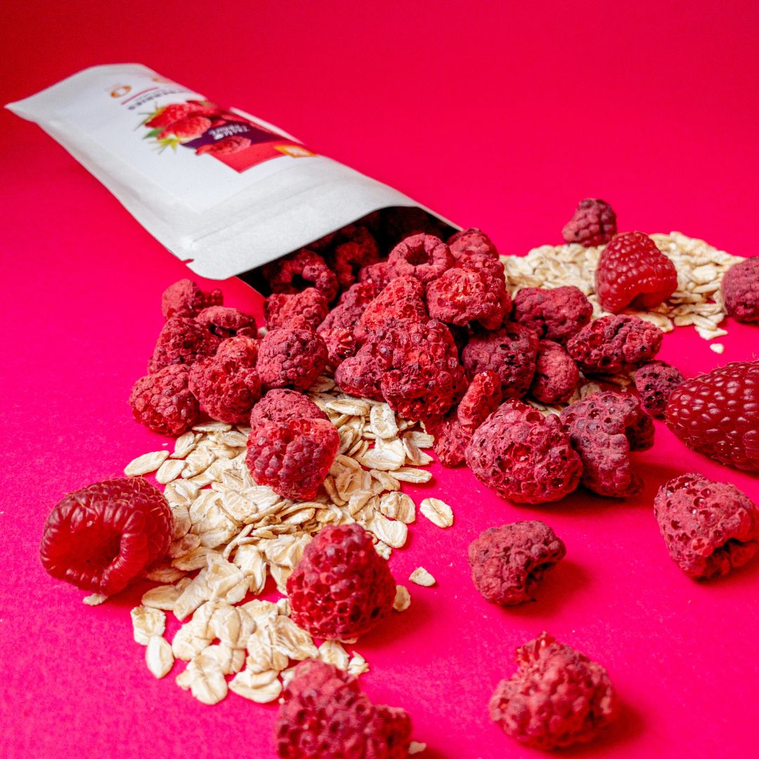 raspberries-freeze-dried-nutriboom-healthy-snacks-natural-treats-sweets-office-tasty-crunchy-on-the-go-sustainable-clean-label-whole-foods-fruits-1